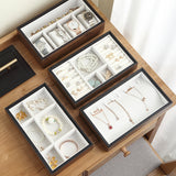 Boîte à bijoux en bois de noyer — Trois niveaux