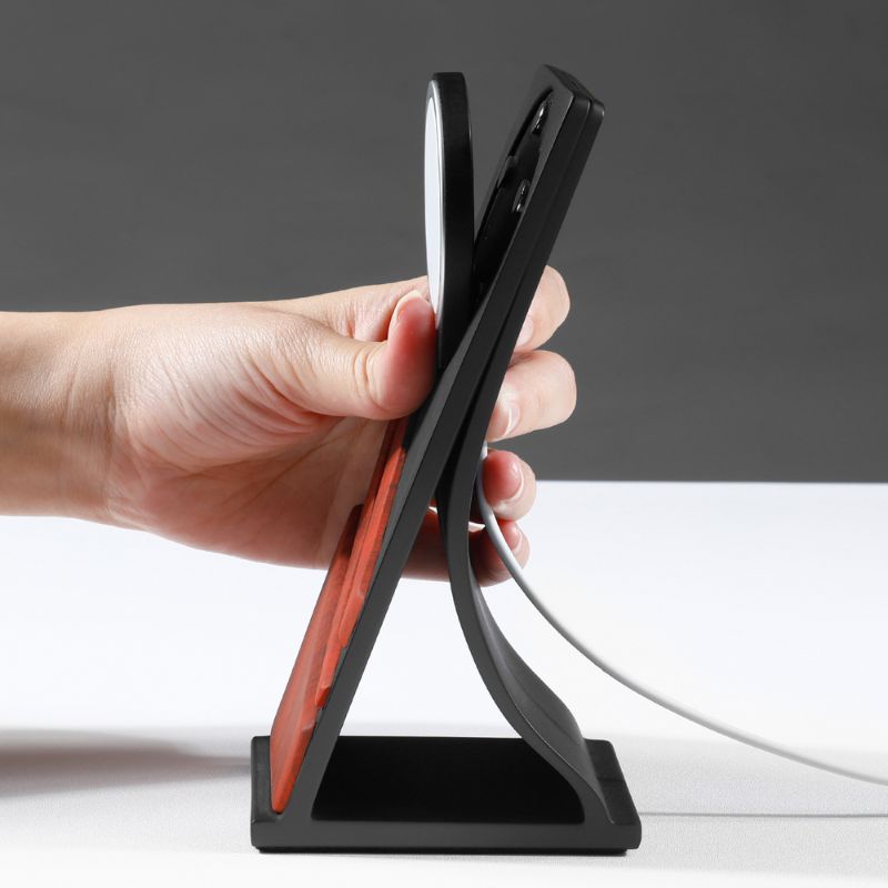 Support MagSafe RedWood finition bois bureau iPhone