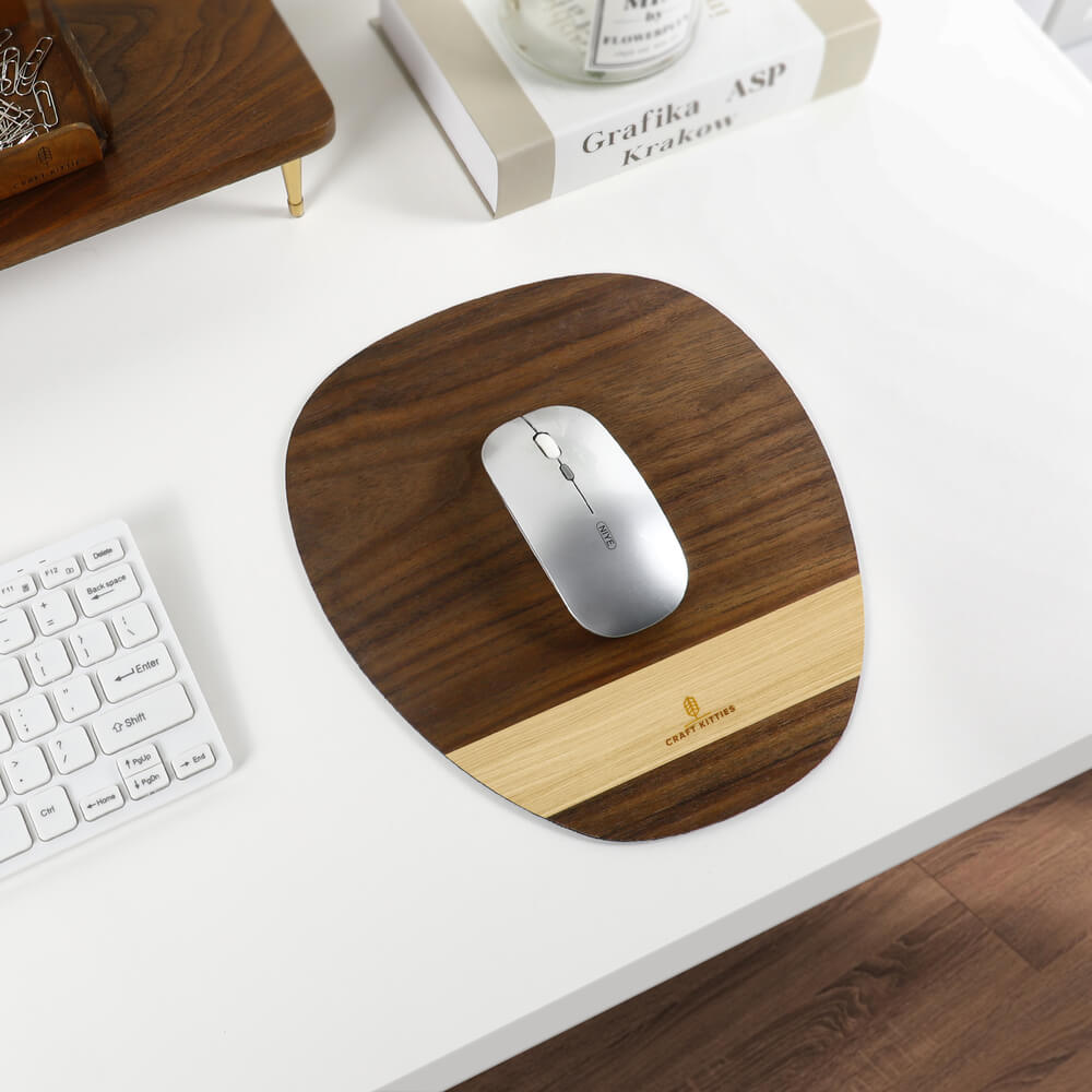 Tapis de souris en bois noyer & frêne strié — Ovale