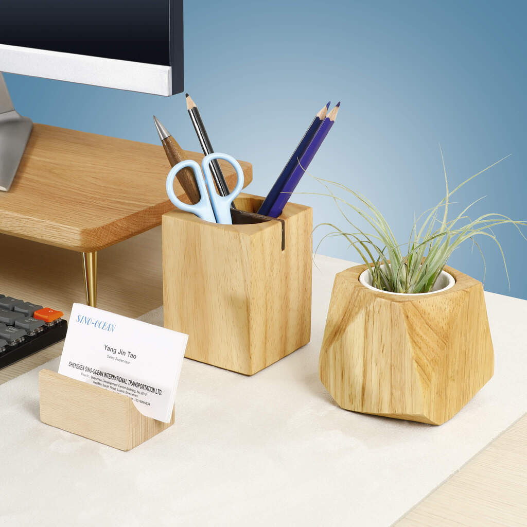Porte-cartes de visite en noyer — design minimaliste fait main