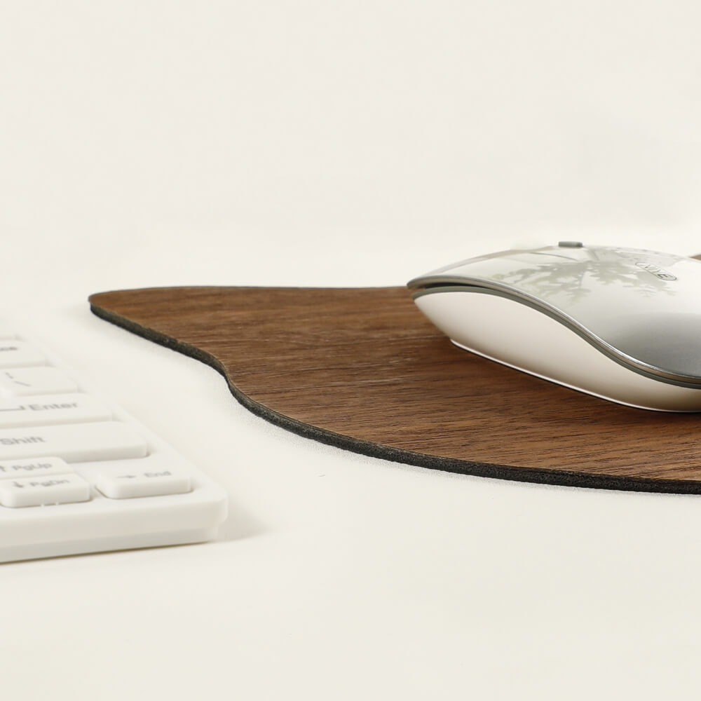 Tapis de souris en bois noyer — Forme Chat