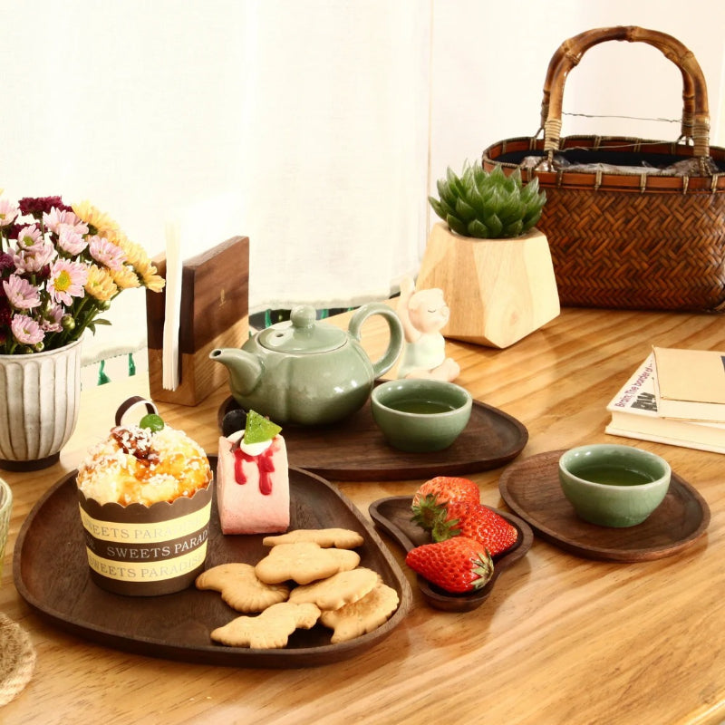 Ensemble 4 plateaux en noyer — service café et déco