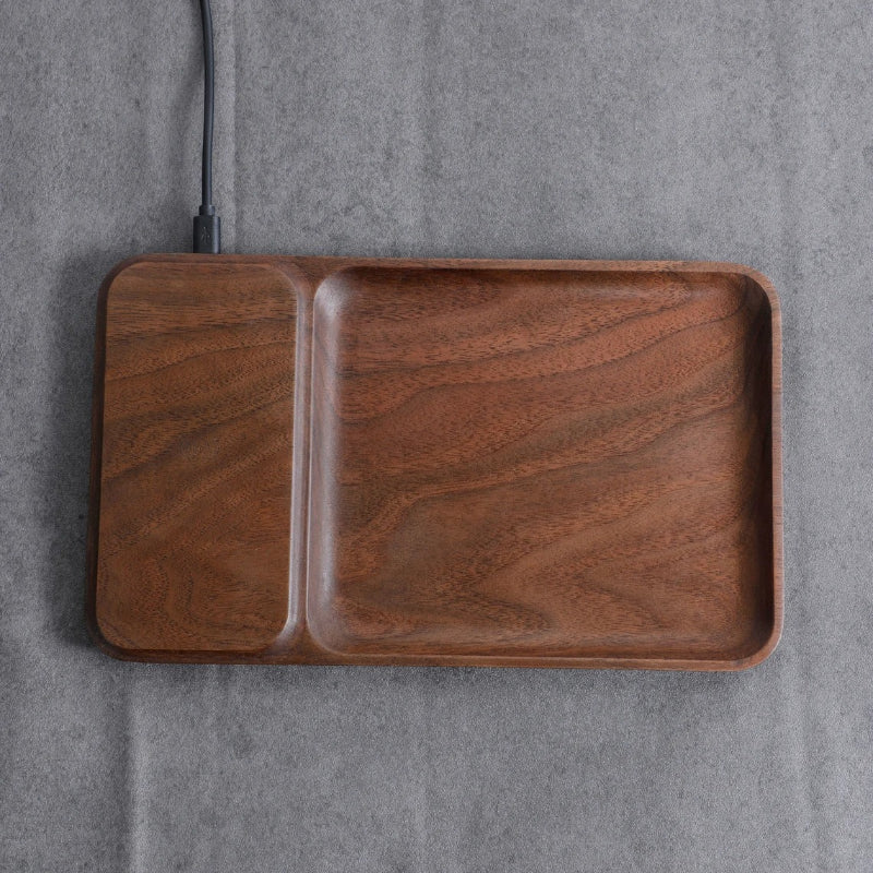 Plateau chargeur sans fil en noyer massif — vide-poche Qi
