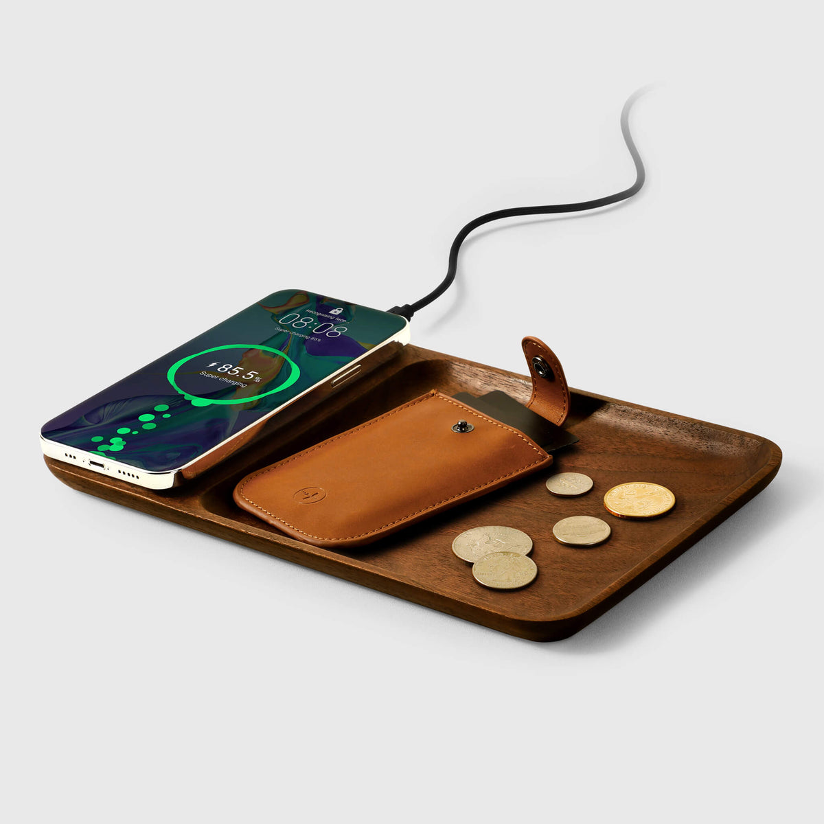 Plateau chargeur sans fil en noyer massif — vide-poche Qi