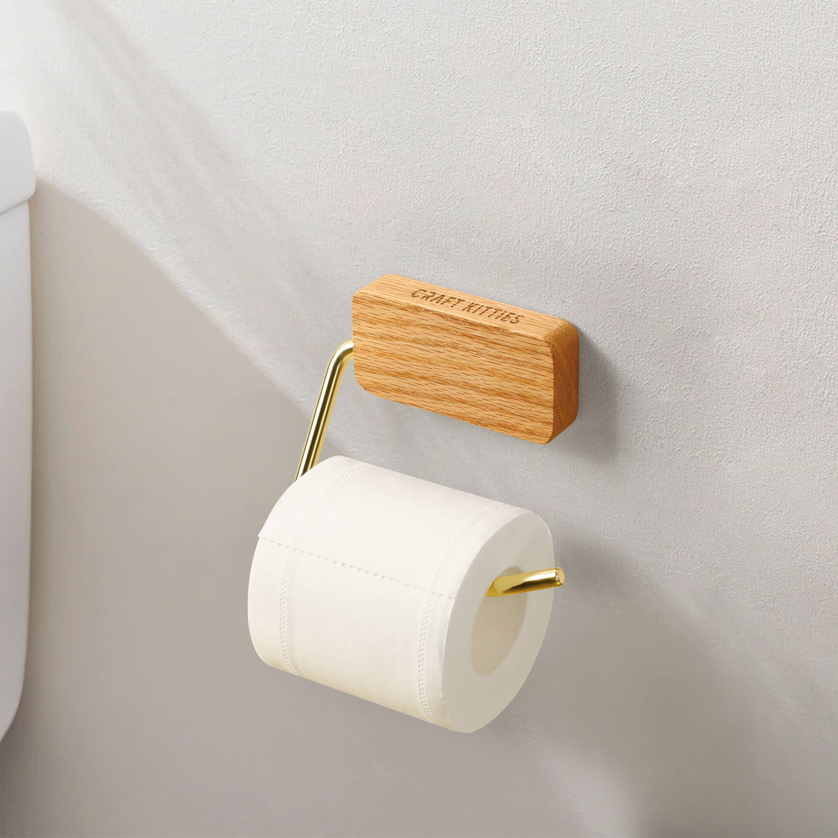 Patère murale bois salle de bain avec étagère en noyer