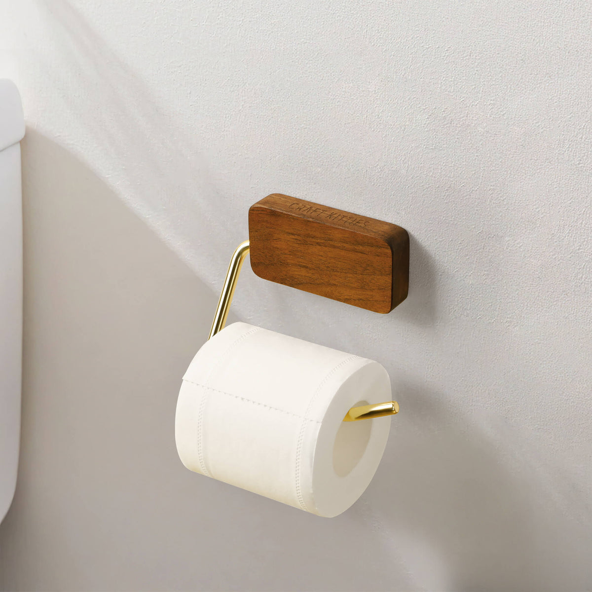 Patère murale bois salle de bain avec étagère en noyer