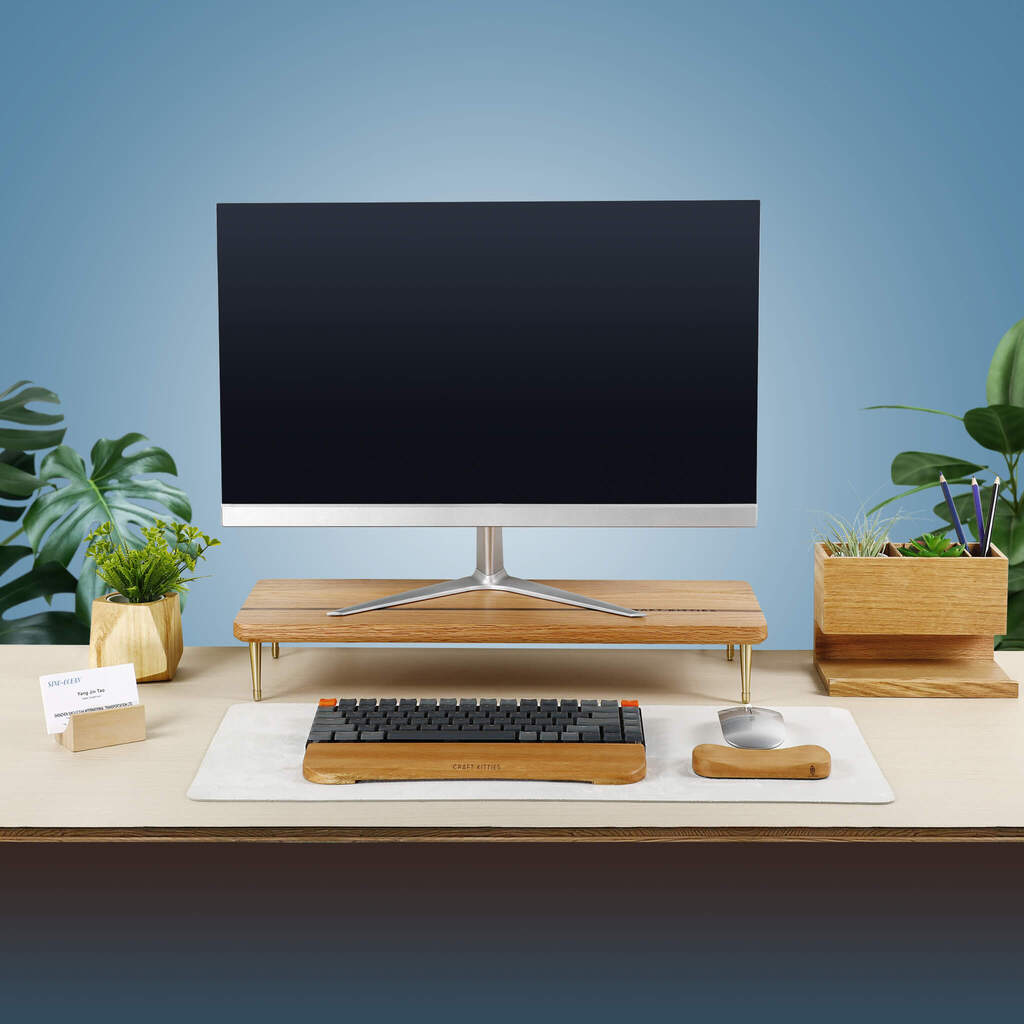 Support d'écran en noyer assemblé avec ports USB