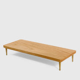 Support écran bois chêne rouge — bureau +8 cm, pieds laiton