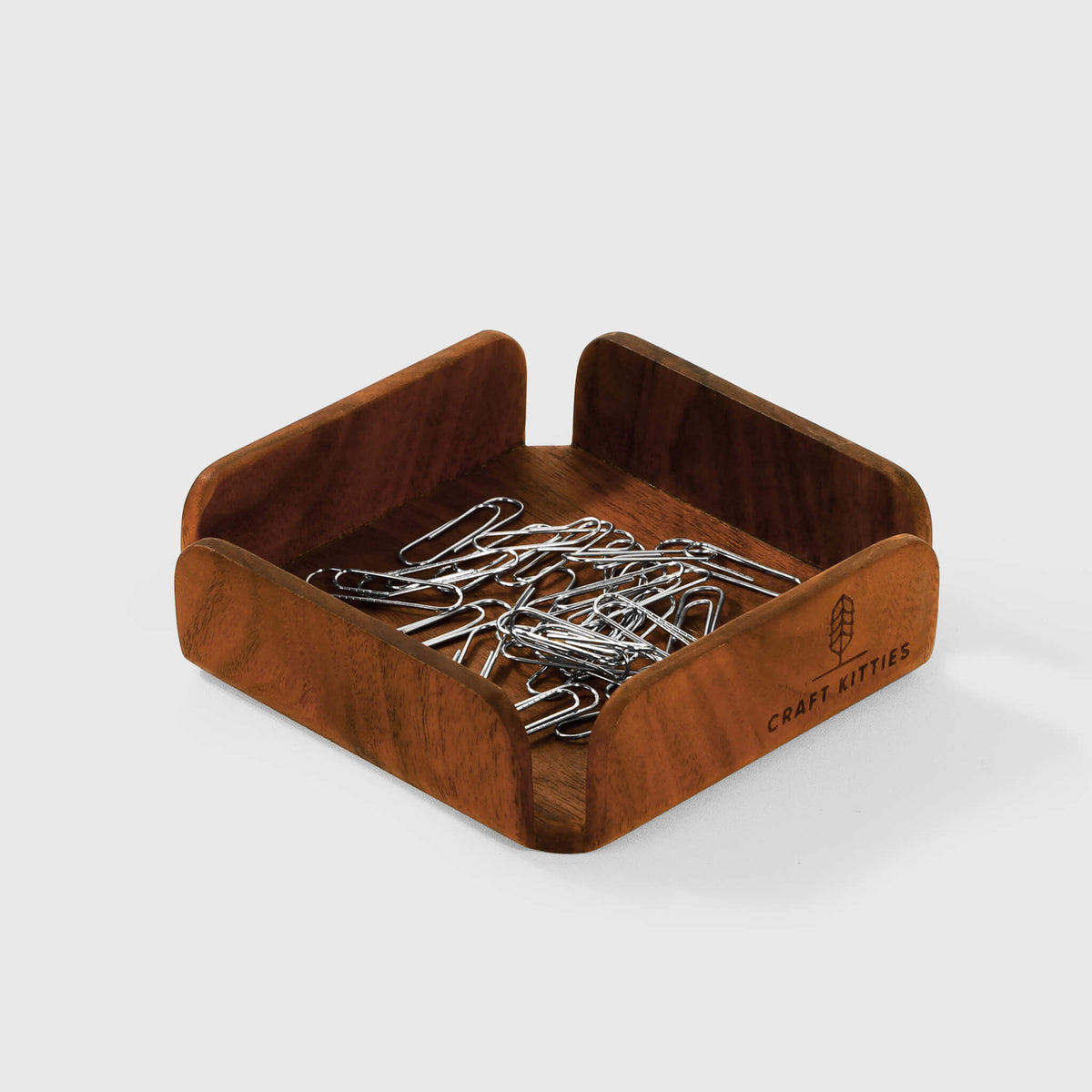 Petit plateau en noyer massif — rangement bureau et salle de bain