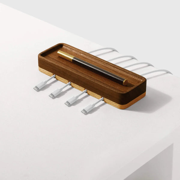 Station de câble en bois — rangement câbles bureau, avec gravure