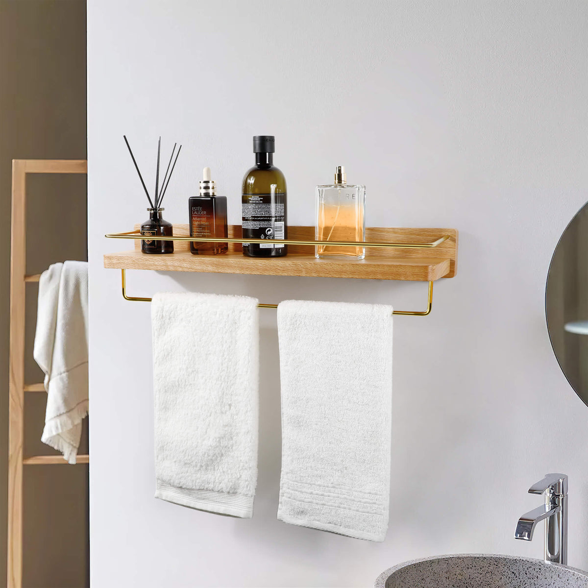 Étagère murale bois avec porte-serviettes — chêne naturel