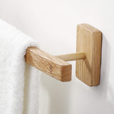 Porte-serviettes mural en bois Arc — finition cirée, salle de bain