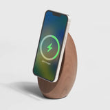 Chargeur induction Œuf noir aspect bois
