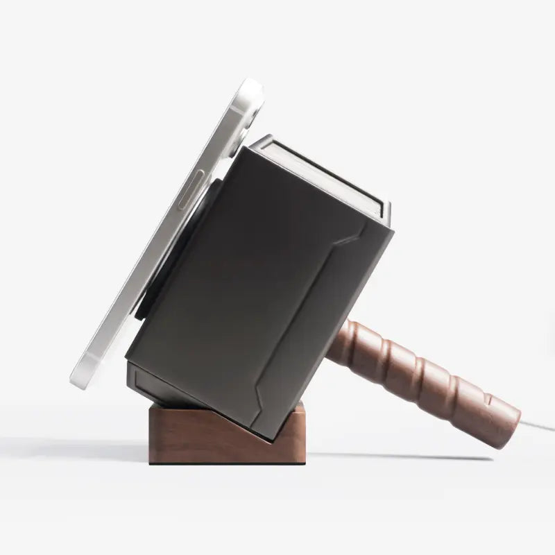 Chargeur sans fil Mjöllnir marteau Thor aspect bois