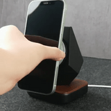 Support MagSafe GeoStone — chargeur iPhone géométrique bois